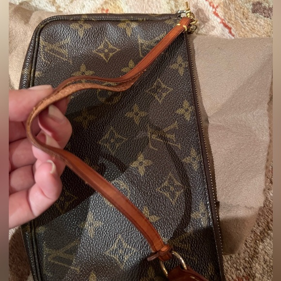 Vintage Louis Vuitton Monogram Pochette - Picture 3 of 5